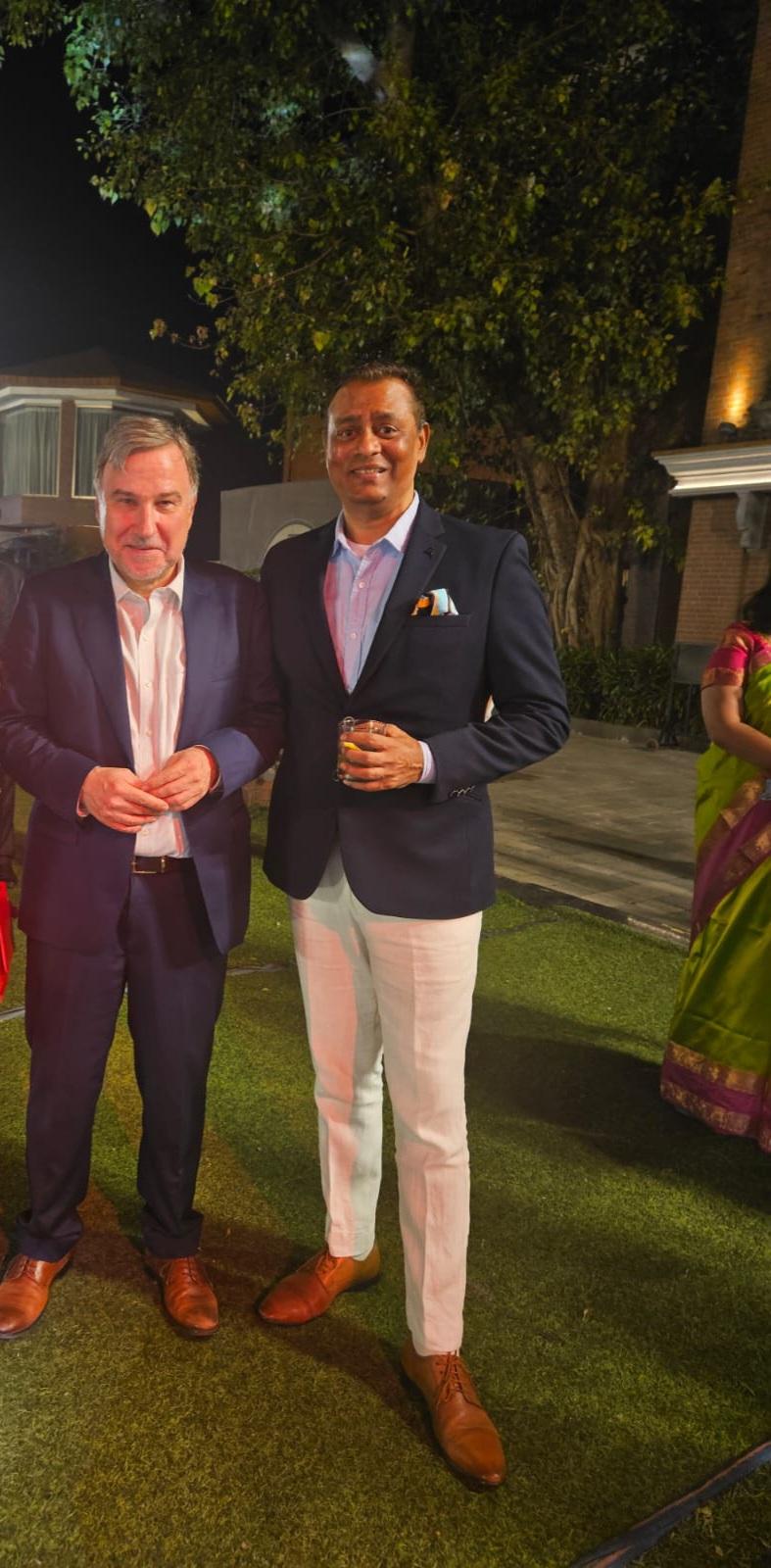 motion photo 5389500777154101675